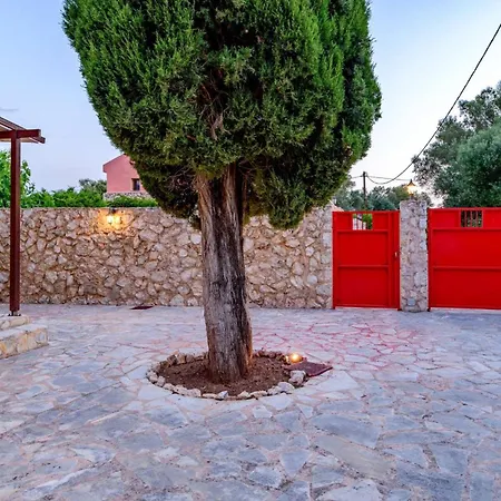 Lithi By * Свороната