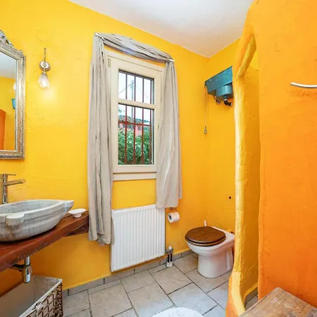 Lithi By * Svoronata